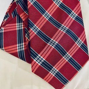 Roundtree & Yorke Classics Collection Red and Navy Blue Plaid Silk Tie